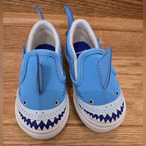 Vans Shark Slip ons 5T